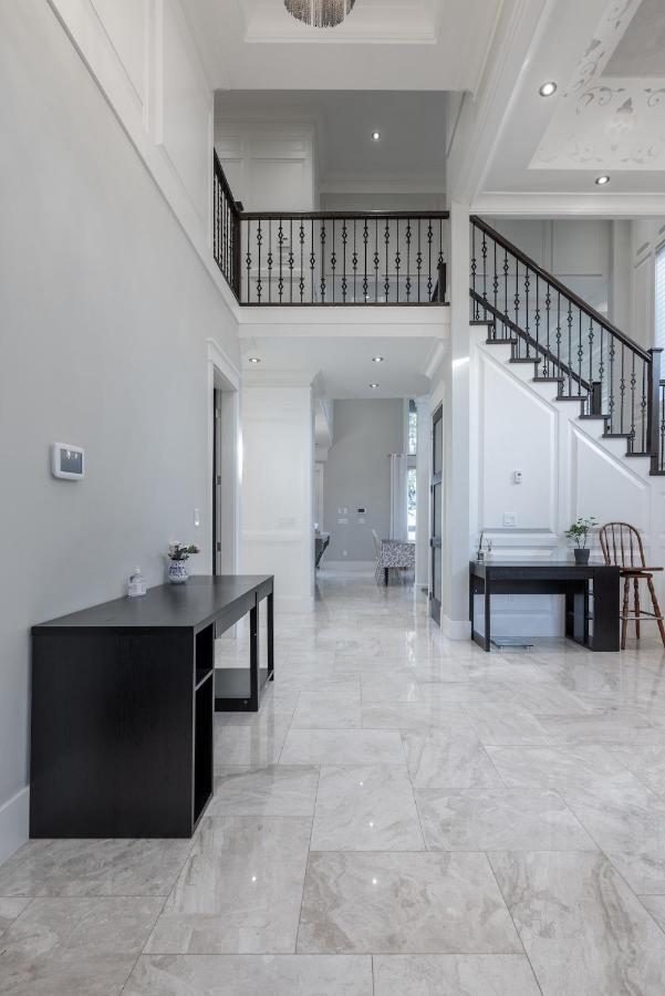 Luxurious Private Rooms In Richmond Bagian luar foto