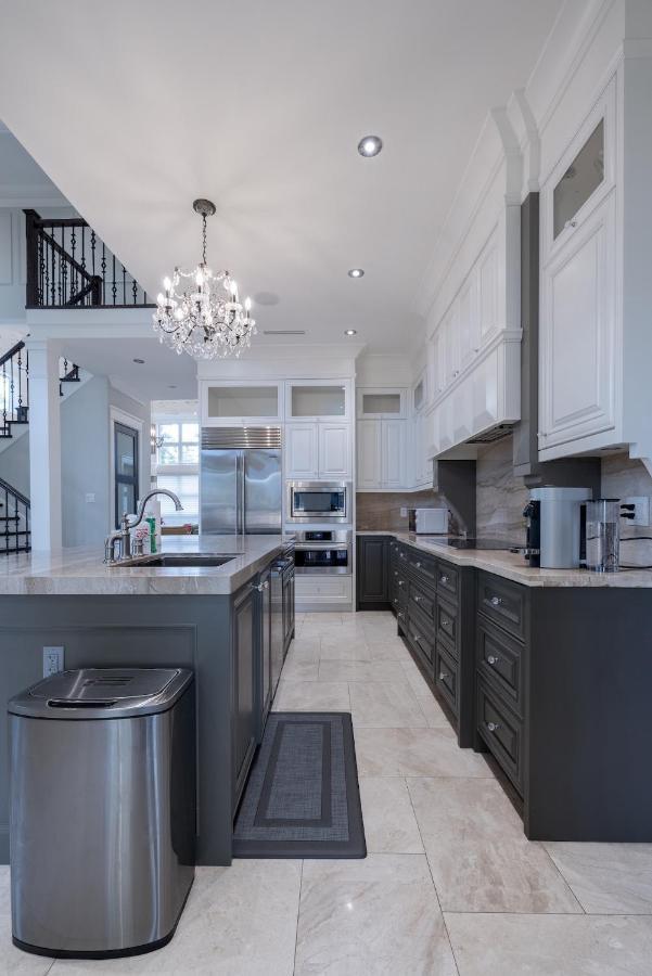 Luxurious Private Rooms In Richmond Bagian luar foto