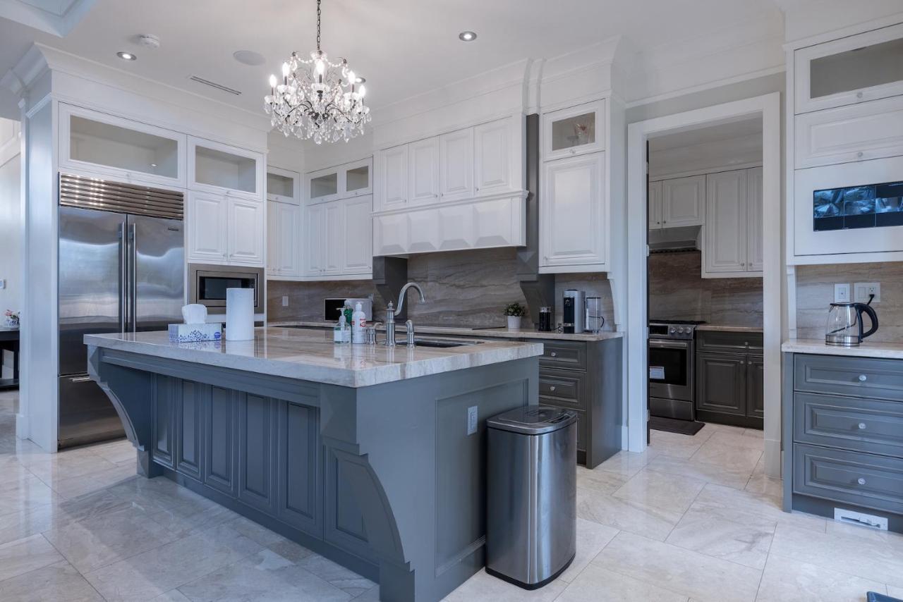 Luxurious Private Rooms In Richmond Bagian luar foto