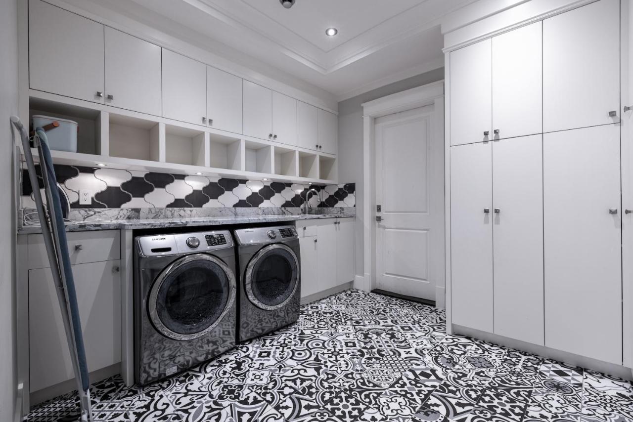 Luxurious Private Rooms In Richmond Bagian luar foto