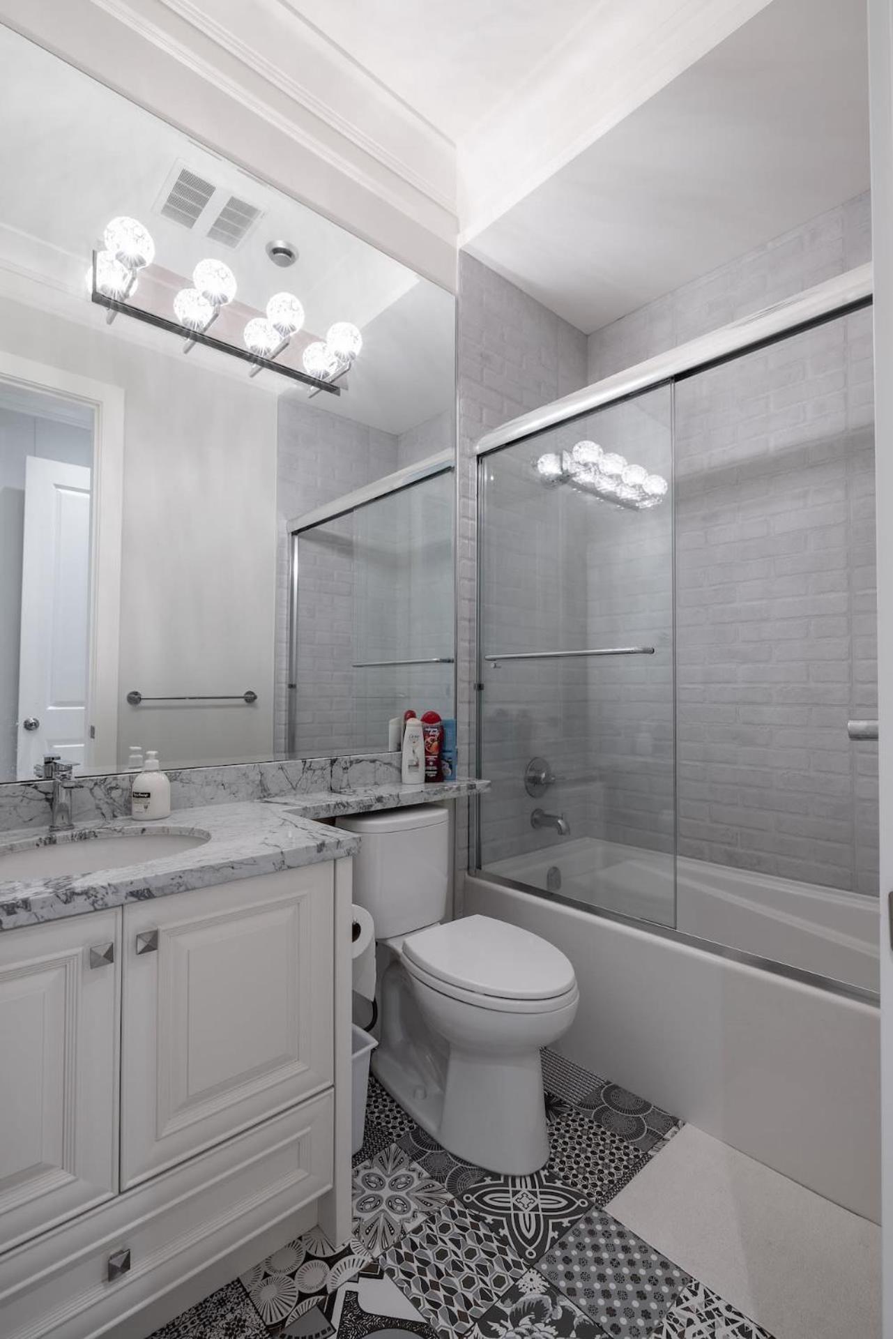 Luxurious Private Rooms In Richmond Bagian luar foto