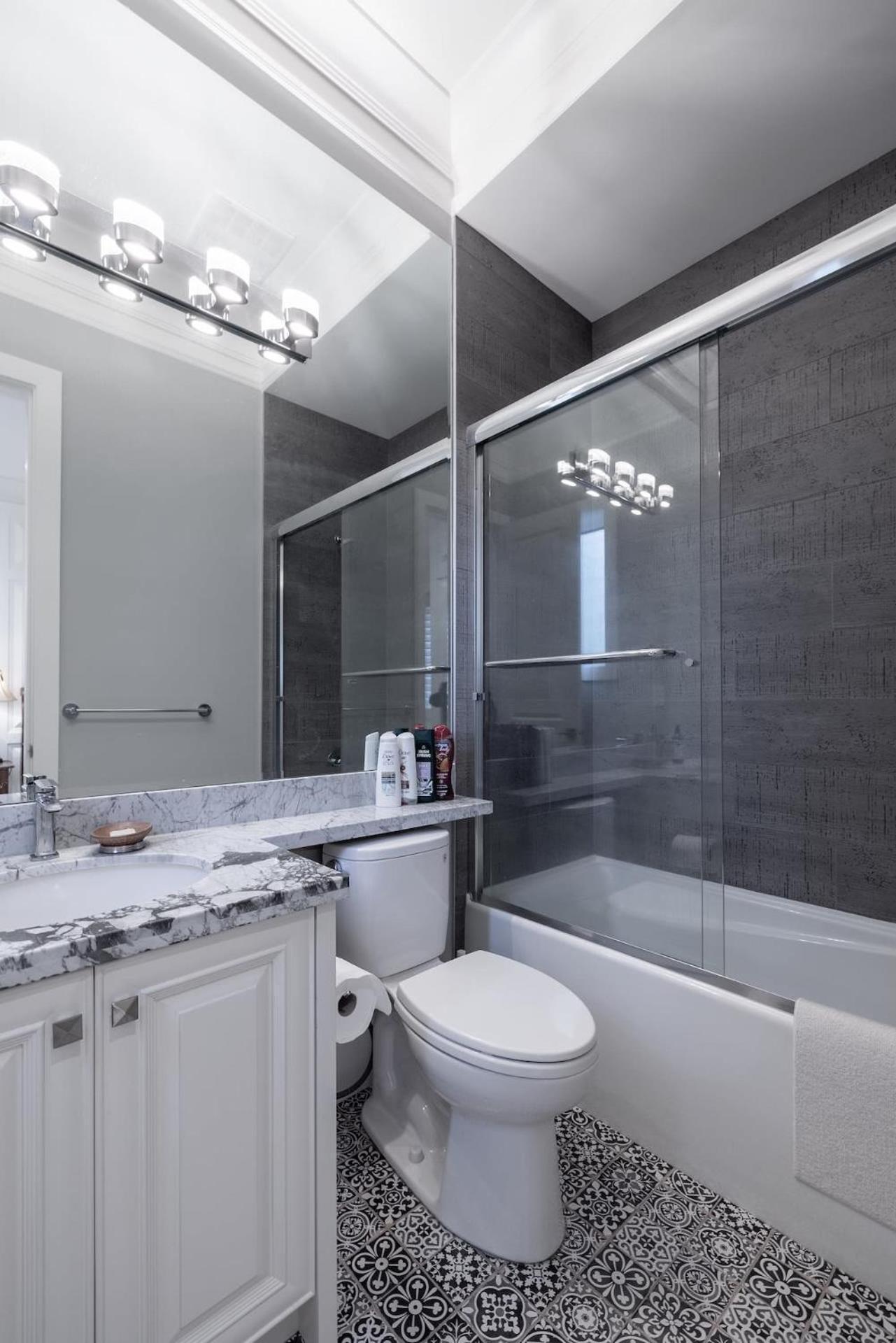 Luxurious Private Rooms In Richmond Bagian luar foto